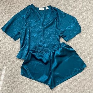 GOLD LABEL Victoria's Secret Pajama Teal Silky Set Medium